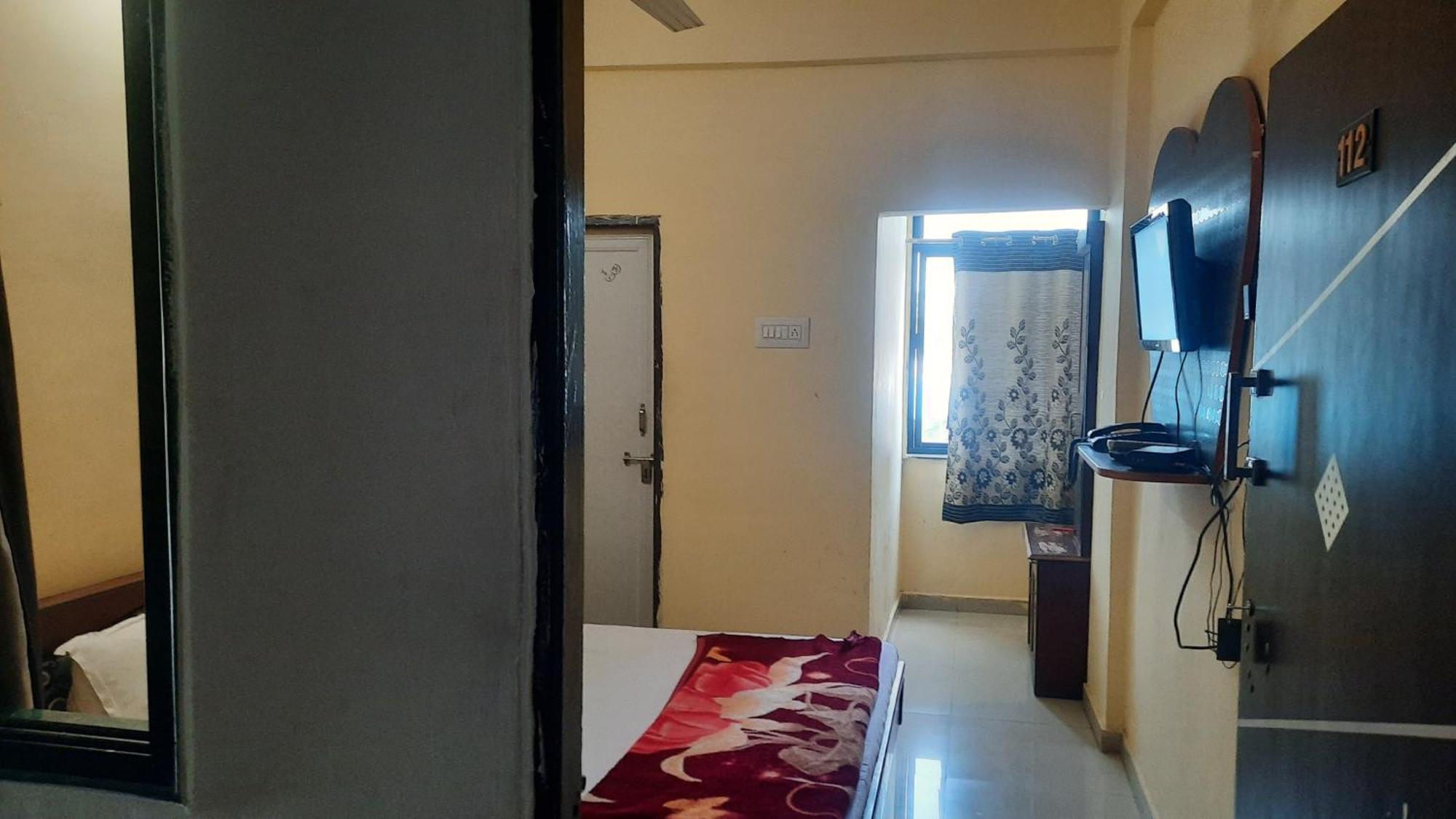 Hotel Rajtilak Guest House Vadali Exterior photo